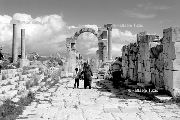 Leptis Magna, photo by Raffaele Tuzio